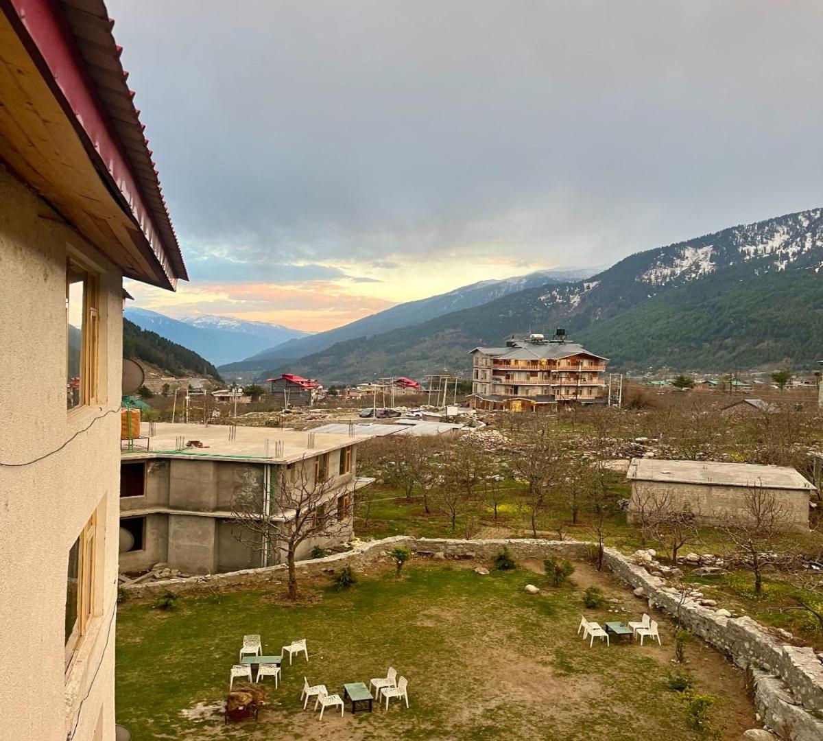 Snow Range Resort And Cottage Vashist 外观 照片